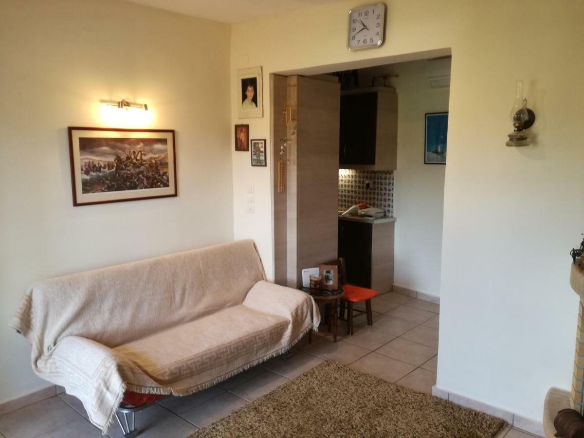 Relaxing Beautiful Holiday Home Lavrion Bagian luar foto