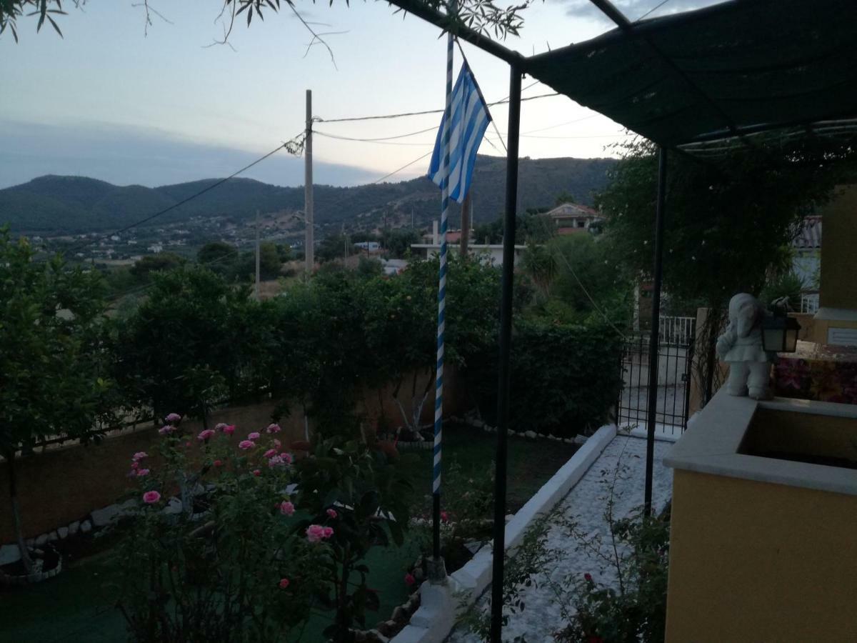 Relaxing Beautiful Holiday Home Lavrion Bagian luar foto